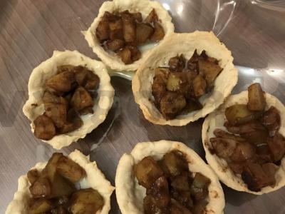 Saldūs krepšeliai pagrindine nuotrauka