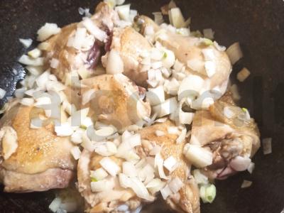 Vištiena keptuvėje Žingsnis 2