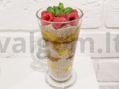 Egzotiškas desertas iš chia sėklų su augaliniu pienu pagrindine nuotrauka