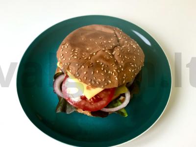 Naminis kumpio mėsainis. pagrindine nuotrauka