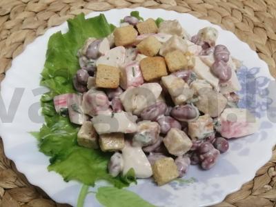 Salotos su pupelėmis "Charm" pagrindine nuotrauka