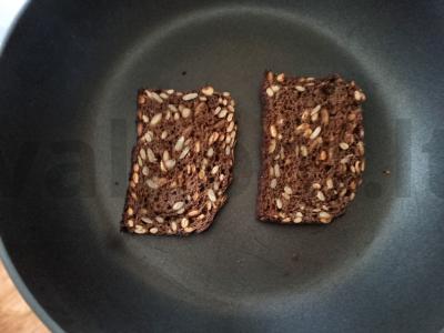 Sumuštiniai su saulėje džiovintais pomidorais ir kaparėliais Žingsnis 1