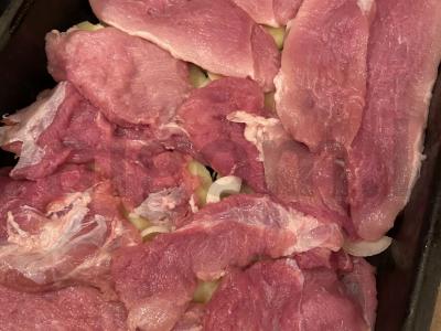 Kiauliena, kepta su bulvėmis ir pievagrybiais po sūrio plutele Žingsnis 7