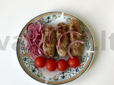 Kalakutienos kebabas su marinuotais svogūnais pagrindine nuotrauka