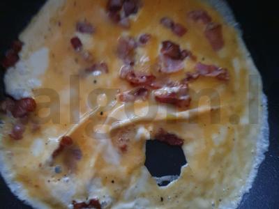 Prancūziško stiliaus omletas su šonine Žingsnis 4