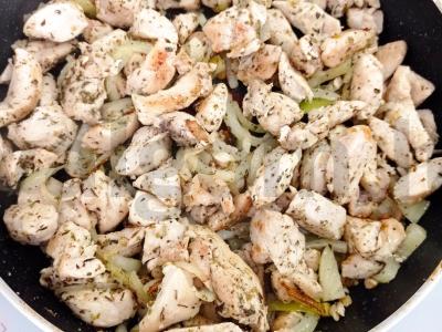 Tagliatelle su vištiena grietinėlės padaže Žingsnis 4