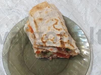 Tortilija su vištiena ir daržovėmis pagrindine nuotrauka