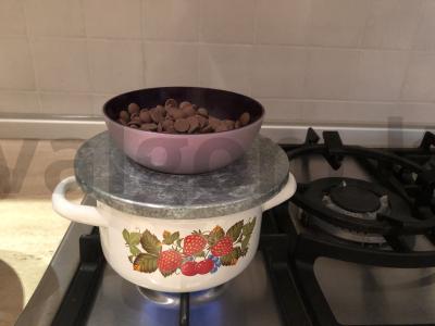 Šokoladinė Kalėdų eglutė Žingsnis 1
