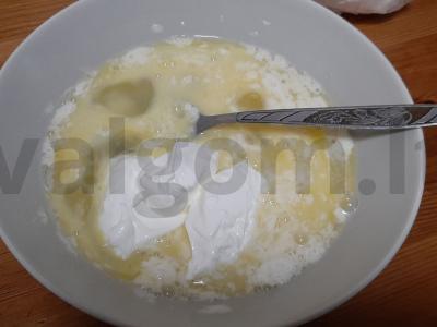 Skanus biskvitas su grietine Žingsnis 3