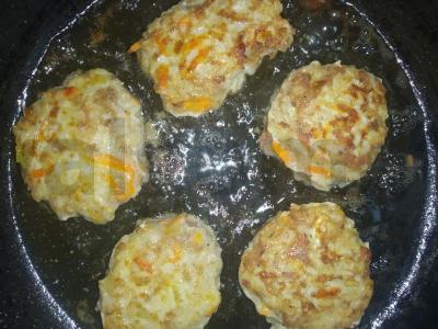 Sultingi mėsos kukuliai su ryžiais ir kiauliena Žingsnis 4