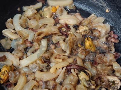 Makaronai su jūros gėrybėmis ir bazilikais Žingsnis 1