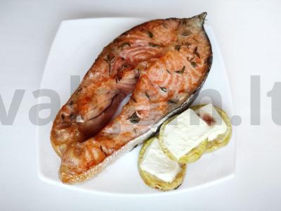 Kepta lašiša su cukinijomis pagrindine nuotrauka