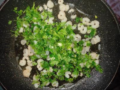 Išskirtinės krevetės su žolelėmis ir citrina Žingsnis 2