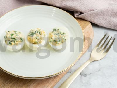 Kiaušiniai, įdaryti žaliaisiais svogūnais ir tryniu pagrindine nuotrauka