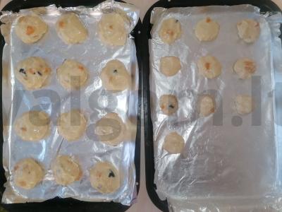 Plikyti sausainiai su abrikosais ir džiovintomis slyvomis Žingsnis 8