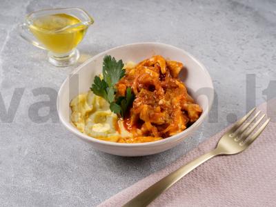 Bulvių košė su kiaulienos guliašu pagrindine nuotrauka