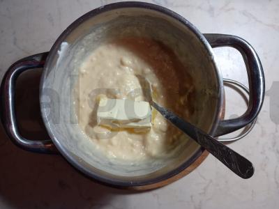 Nekeptas "Plombiere" pyragas su sausainiais Žingsnis 5
