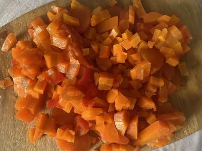 Salotos "Delicious" su burokėliais, raugintais kopūstais ir obuoliais Žingsnis 4