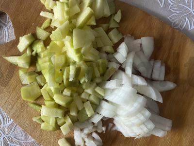Salotos "Delicious" su burokėliais, raugintais kopūstais ir obuoliais Žingsnis 5