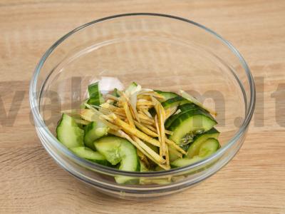 Soba su agurkų salotomis. Žingsnis 2