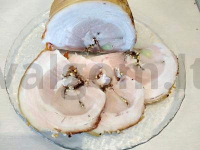 Kalėdų krūtinėlė pagrindine nuotrauka