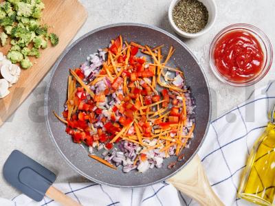 Vegetariškas Bolonijos padažas Žingsnis 1