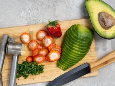 Salotos su braškėmis ir krevetėmis Žingsnis 1