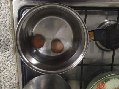 Švelnios salotos "Pavasaris" su rūkyta vištiena ir kukurūzais Žingsnis 1