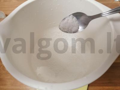 Chebureks apie mineralinį vandenį "Fine crunch" Žingsnis 1