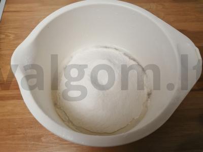 Chebureks apie mineralinį vandenį "Fine crunch" Žingsnis 2