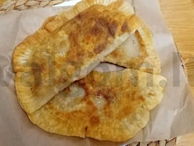Chebureks apie mineralinį vandenį "Fine crunch" pagrindine nuotrauka