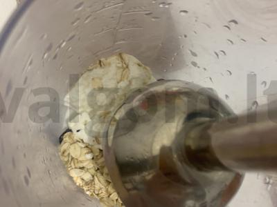 Kokteilis su varške, mėlynėmis ir bananais Žingsnis 2