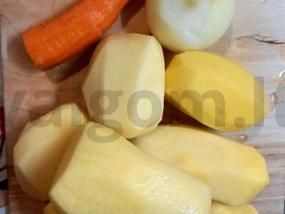 Puoduose keptos bulvės su mėsa Žingsnis 3