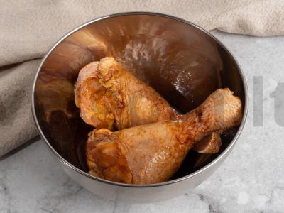 Bulvių košė su aštriomis blauzdelėmis sojų padaže Žingsnis 1