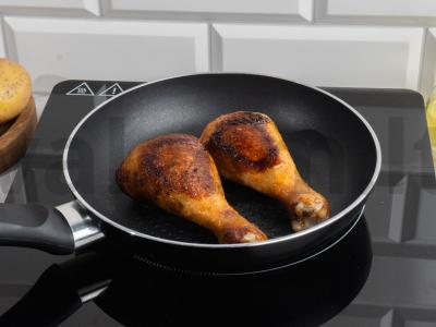 Bulvių košė su aštriomis blauzdelėmis sojų padaže Žingsnis 4