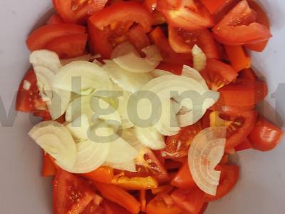 Salotos su mėsa, baklažanais ir pipirais Žingsnis 1