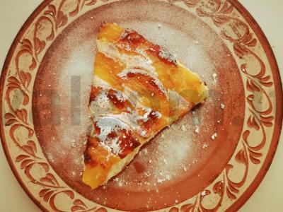 Varškės ir persikų apkepas pagrindine nuotrauka