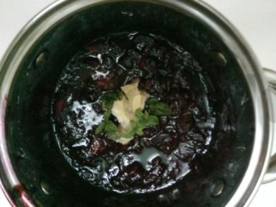 Gervuogių uogienė su graikiniais riešutais ir citrina Žingsnis 2