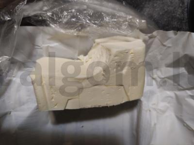 Pyragaičiai su Filadelfijos sūriu, halva ir sausainiais Žingsnis 1
