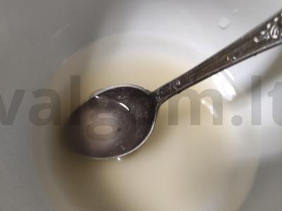 Pyragaičiai su Filadelfijos sūriu, halva ir sausainiais Žingsnis 3