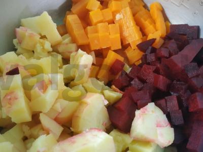 Vitaminų vinaigretė su šviežiais agurkais Žingsnis 2