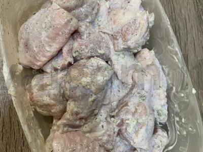 Vištiena su bulvėmis ir grybais Žingsnis 1