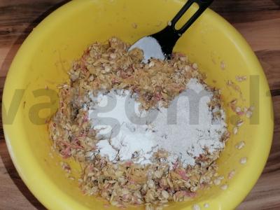 Bulvių ir avižinių dribsnių paplotėliai su dešra Žingsnis 4