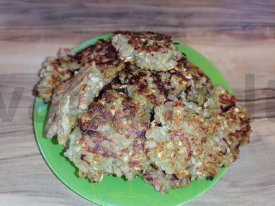 Bulvių ir avižinių dribsnių paplotėliai su dešra pagrindine nuotrauka