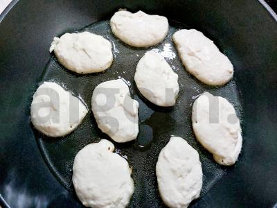 Plikyti kefyro blyneliai be kiaušinių Žingsnis 2