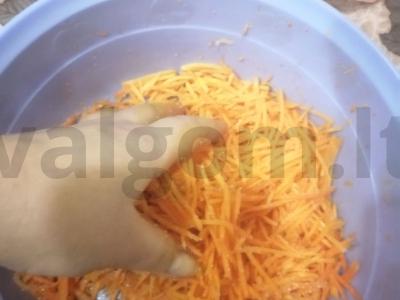 Aromatingos korėjietiškos morkos Žingsnis 4