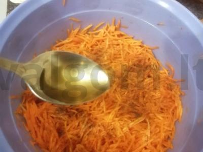 Aromatingos korėjietiškos morkos Žingsnis 6