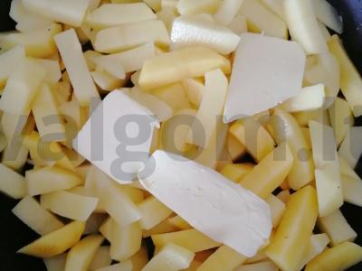 Keptos bulvės su traškia plutele svieste Žingsnis 3