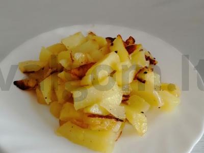 Keptos bulvės su traškia plutele svieste pagrindine nuotrauka