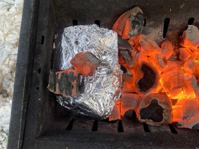 Bulvės medžio anglies padaže Žingsnis 4